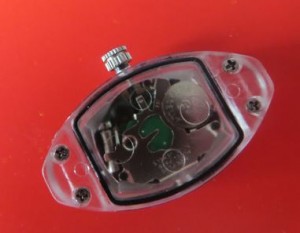 Knopfzelle im Uhrengehäuse - kostenloses und lizenzfreies Foto